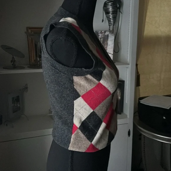 J Crew Sweater Vest women’s small Argyle gray,pink and cream - Picture 6 of 7